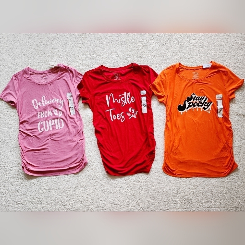 NWT Women's Maternity Graphic Tee bundle, Halloween, Christmas, Valentine's day